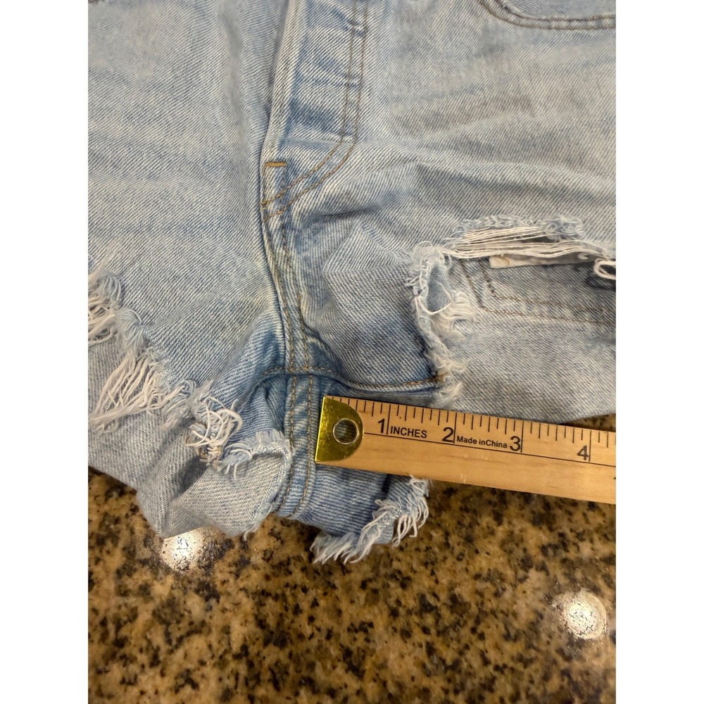 Levis 501 Original High Rise Distressed Denim Shorts Light Wash Blue W28 - Picture 8 of 10